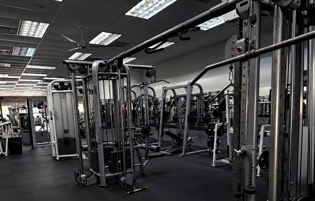 Cable stations on the strength floor